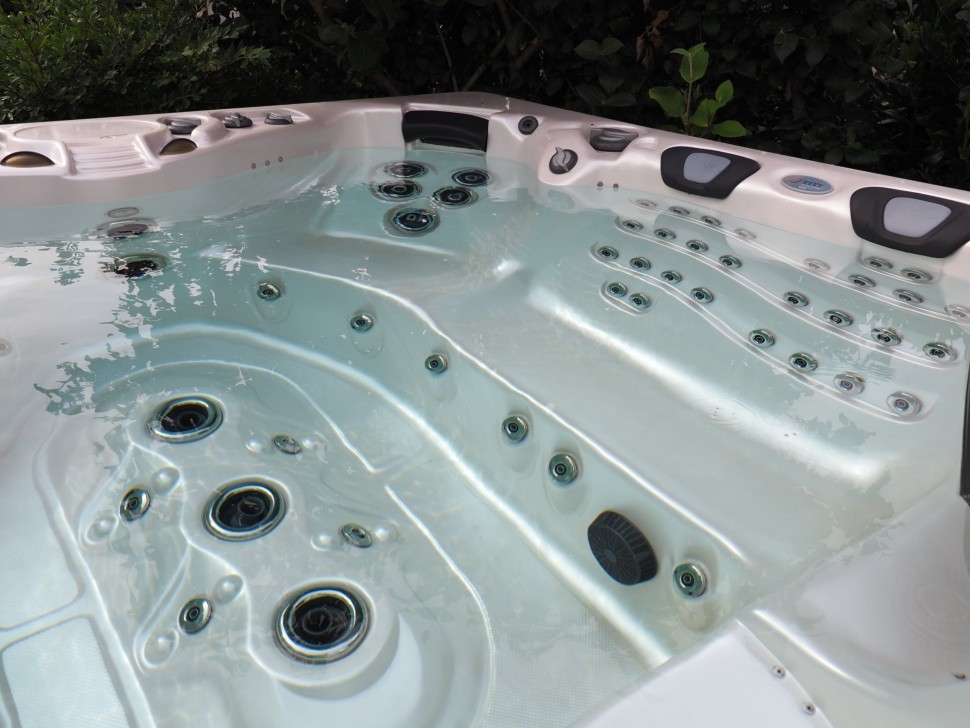 Спа-бассейн Vita Spa Rendezvous (рис.11) Спа-бассейн Vita Spa Rendezvous (рис.11)